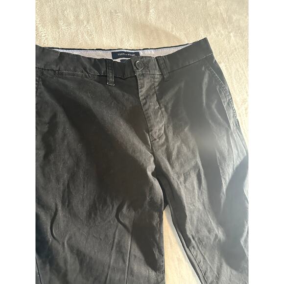 Tommy Hilfiger Slim Fit Black Chino Pants • 30 × 30 - Picture 8 of 10